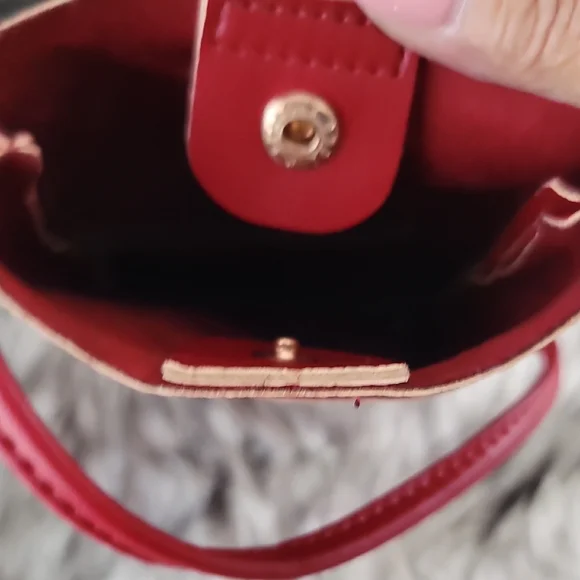 Old Navy Red Crossbody Cellphone  Bag - Picture 3 of 6